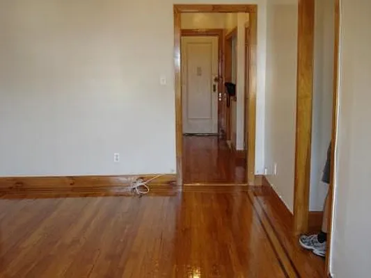Rented by Aamen Realty | media 18