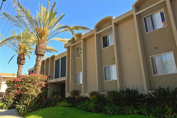 800 Meyer Lane — Photo 3