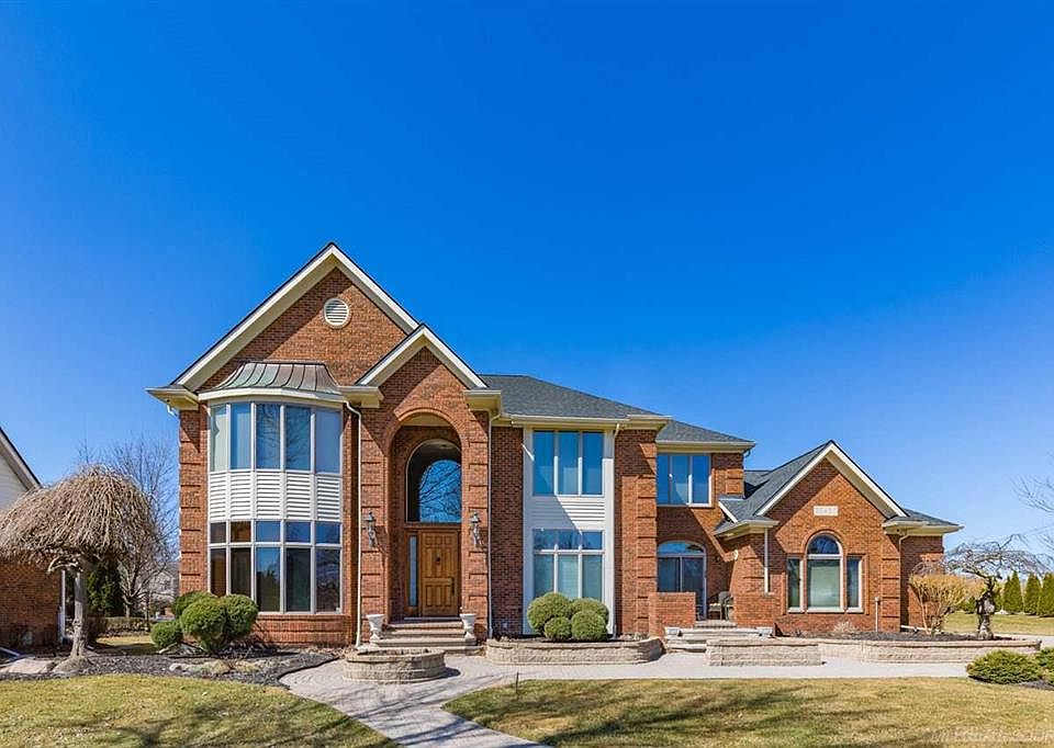 1st image of 39457 Ladrone Ct