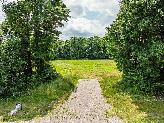 4th image of 16 Township Road 51 NE