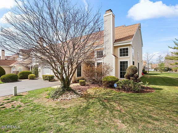 2nd image of 275 Daffodil Drive