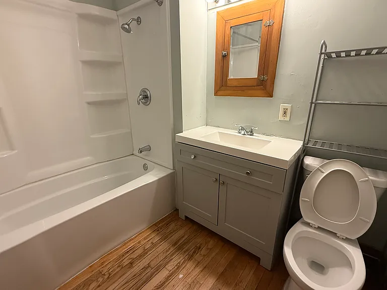 824 N 47th St — Photo 11