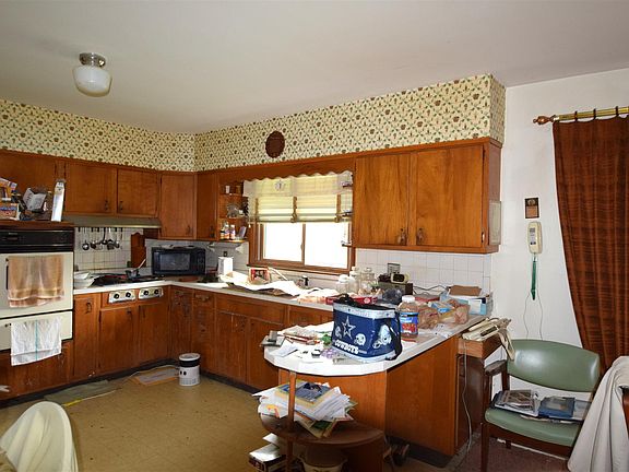 3rd image of 4300 N Glenwood Ave