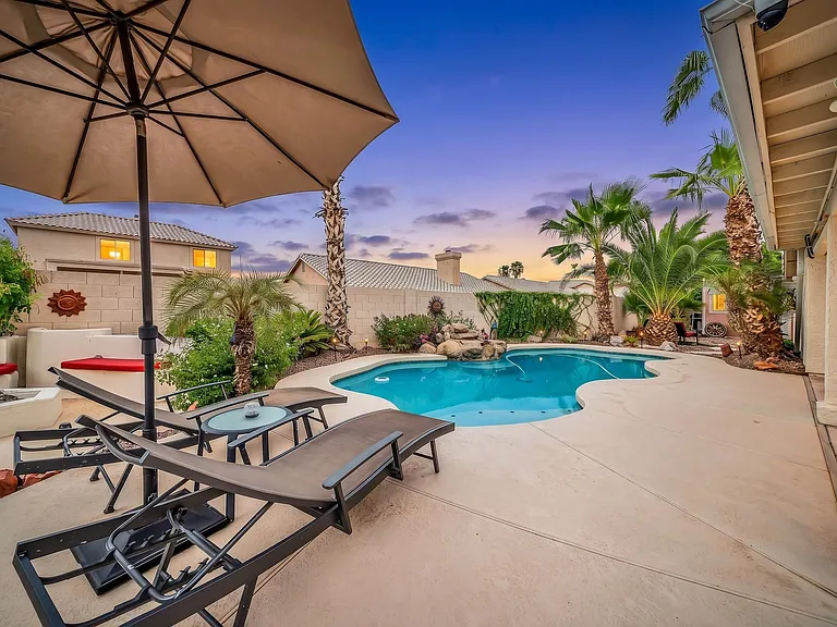 8741 W Acapulco Ln — Photo 10