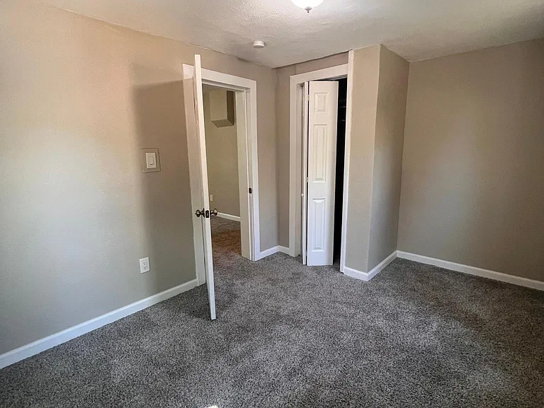 926 N Corona St — Photo 5