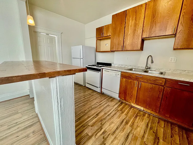 207 Midway Ave — Photo 42
