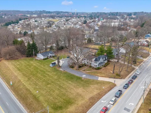 806 Park Ave, Mount Airy, MD 21771