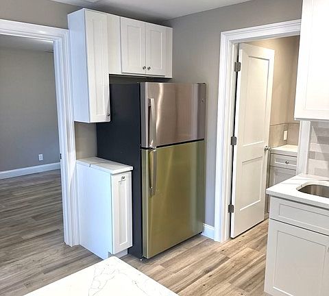 3rd image of 1611 Manatuck Blvd #3