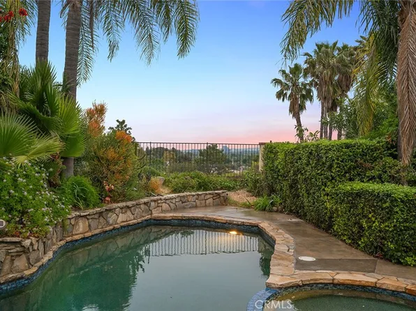 6922 Castle Peak Dr, West Hills, CA 91307