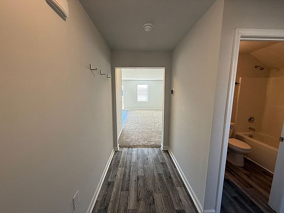 3rd image of 204 Taylors Creek Way