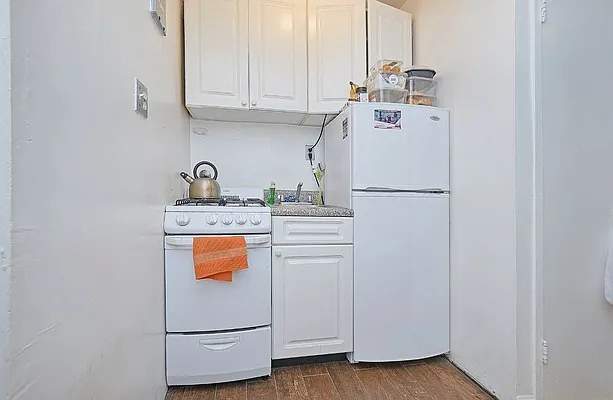 Rented by Compass | media 13