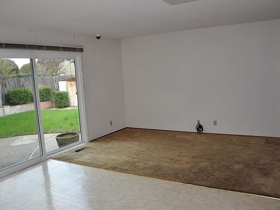5th image of 81 Southgate Ct