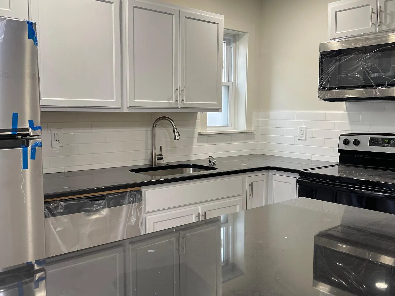 4 bed, 1446 sqft, $2,500 — Photo 2