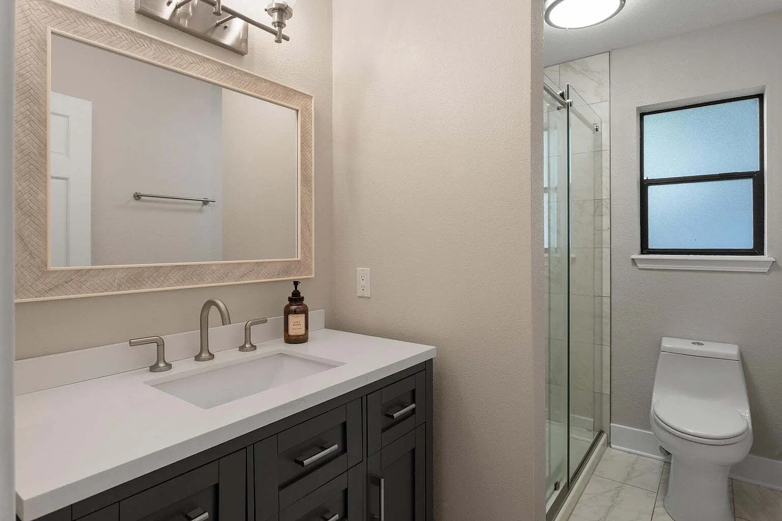 4 bed, 3.0 bath, 2813 sqft, $3,495 — Photo 1