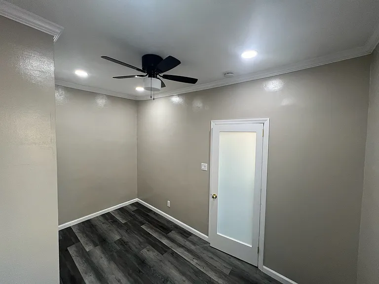 77 Laidlaw Ave #3 — Photo 4
