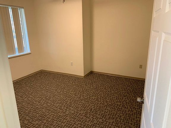 3rd image of 275-295 Greenwood St #283