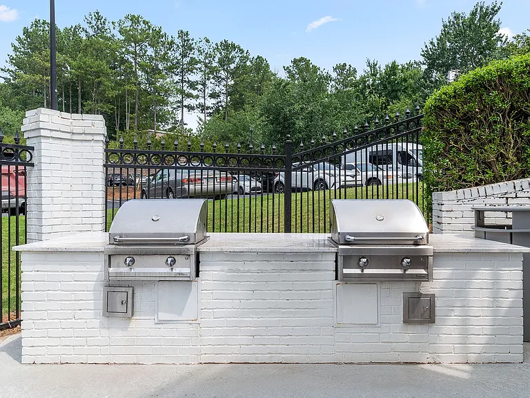 C242940_ChattahoocheeRidge_GRILLS_02