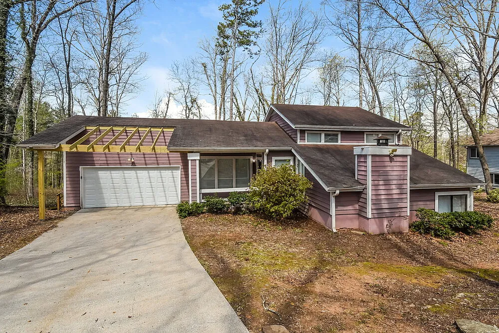 3 bed, 2.5 bath, 2275 sqft, $3,020 — Photo 1