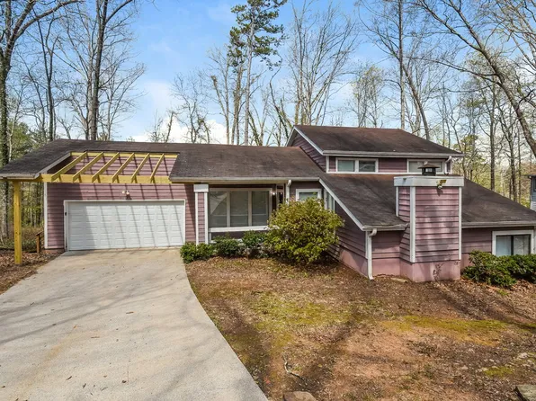 6804 Knollwood Dr, Douglasville, GA 30135