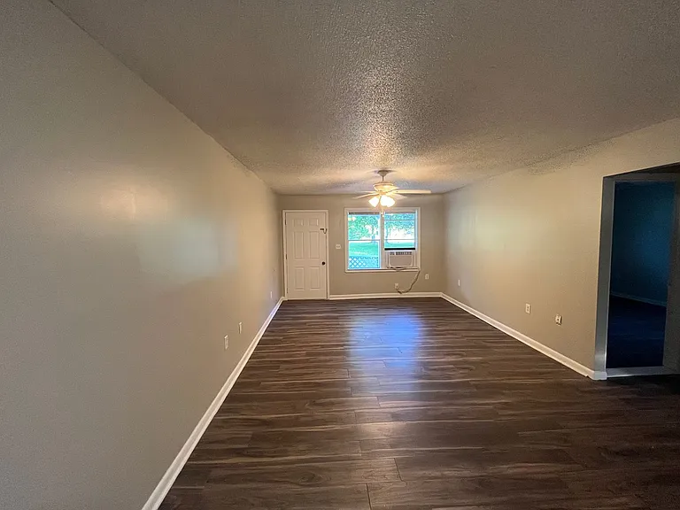 4322 Banks Dr — Photo 7