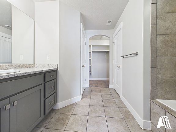 4th image of 14447 S Quiet Shade Dr