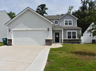 4 Pacolet Ln, Beaufort, SC 29906