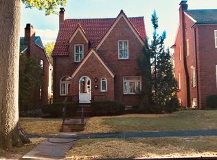 6414 Murdoch Ave, Saint Louis, MO 63109