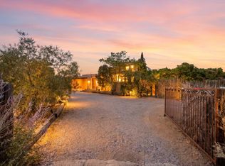 416 Camino Arco Iris, Corrales, NM 87048