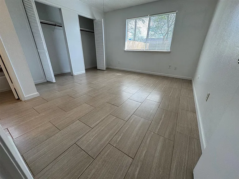 4703 Rivertree Ln — Photo 16