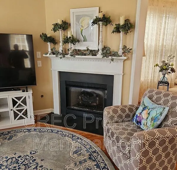 105 Barberry St — Photo 4