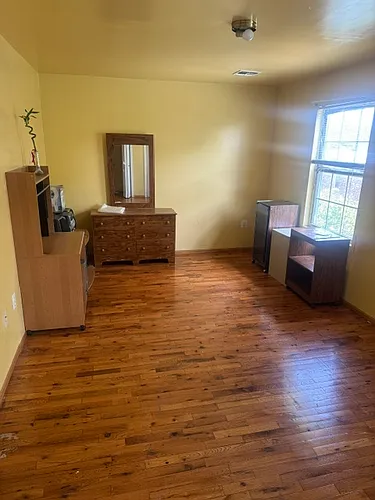 206 Boyd Ave Photo 1