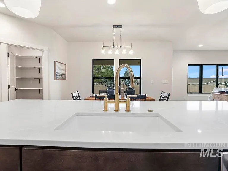 547 Canyon Falls Dr — Photo 14