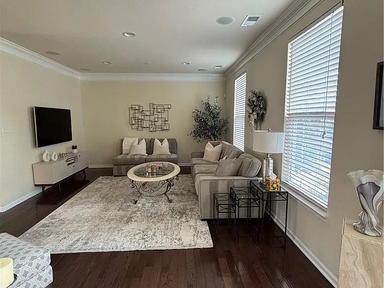 607 Shelley Ln — Photo 11