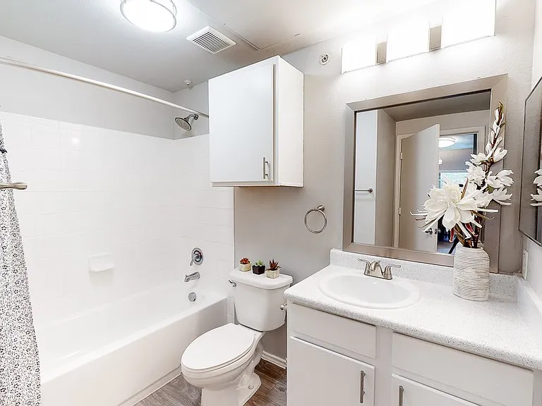 Sereno Park Apartments — Photo 62