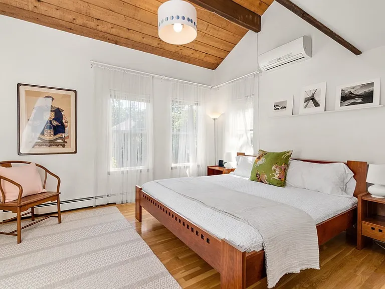 111 Chilton St — Photo 11
