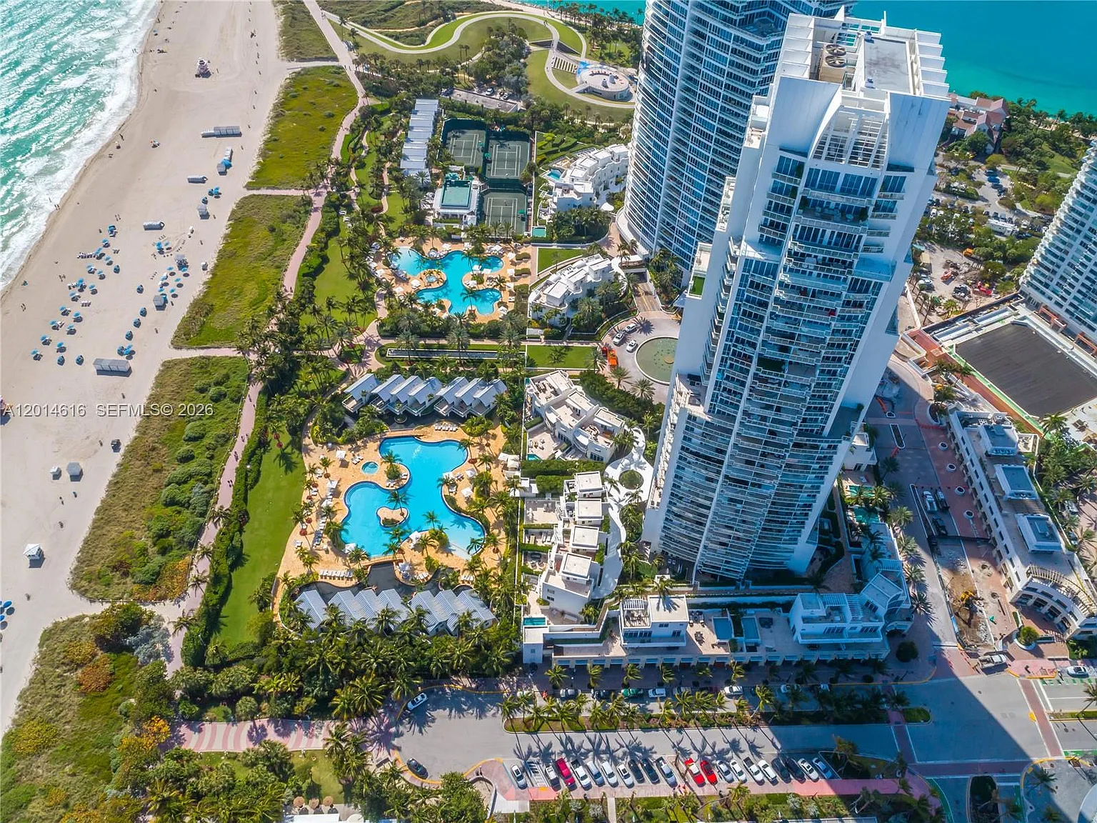 Continuum On South Beach — Photo 3