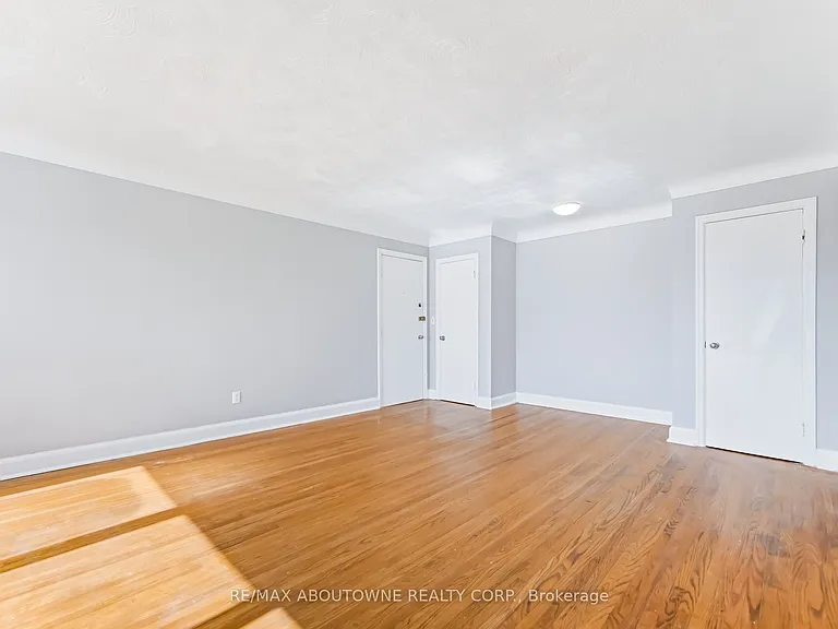 1047 Churchill Ave E #5 — Photo 12