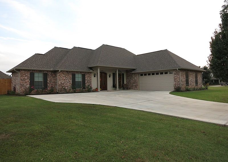 1st image of 118 Jasmine Cir