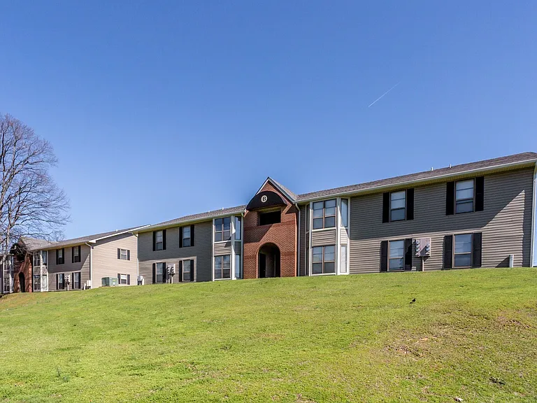 Foothills Apartments — Photo 14