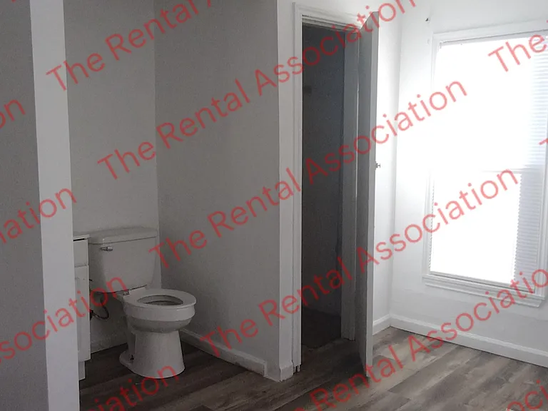315 Pershing St — Photo 4