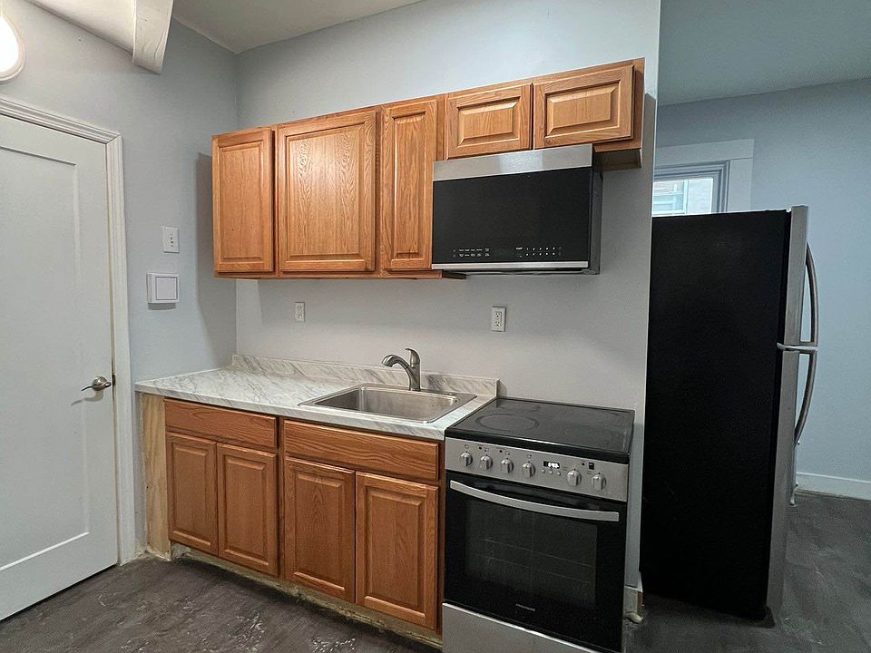 1st image of 980 Bronx Park S #2