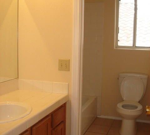 4th image of 3986 Pebble Creek Ave