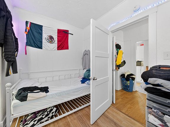 5th image of 315 Ocean St