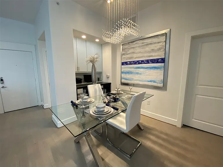 1901 Post Oak Blvd #3503 — Photo 12