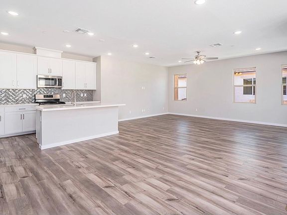 5th image of 748 E Ginko Ave #201