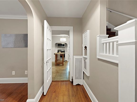 3rd image of 416 Orlando Ave
