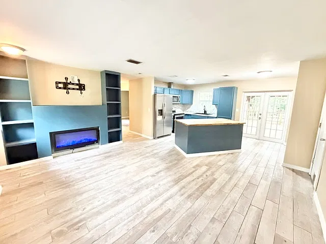 2 bed, 1552 sqft, $1,750 — Photo 2
