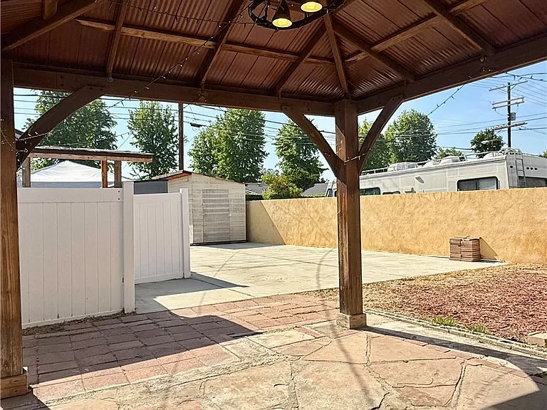 6517 White Oak Ave — Photo 19