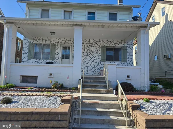 4527 Main St, Whitehall, PA 18052