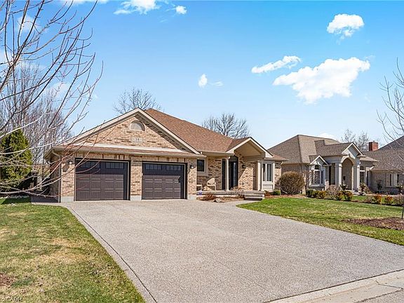 2nd image of 38 Rhine Meadow Rd